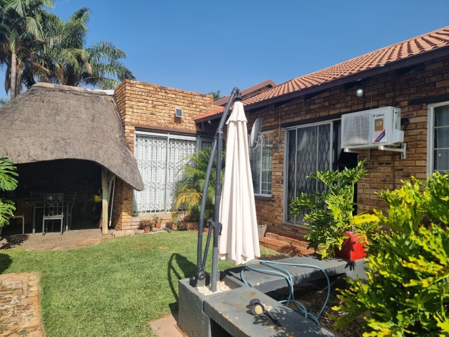 3 Bedroom Property for Sale in Safari Gardens North West